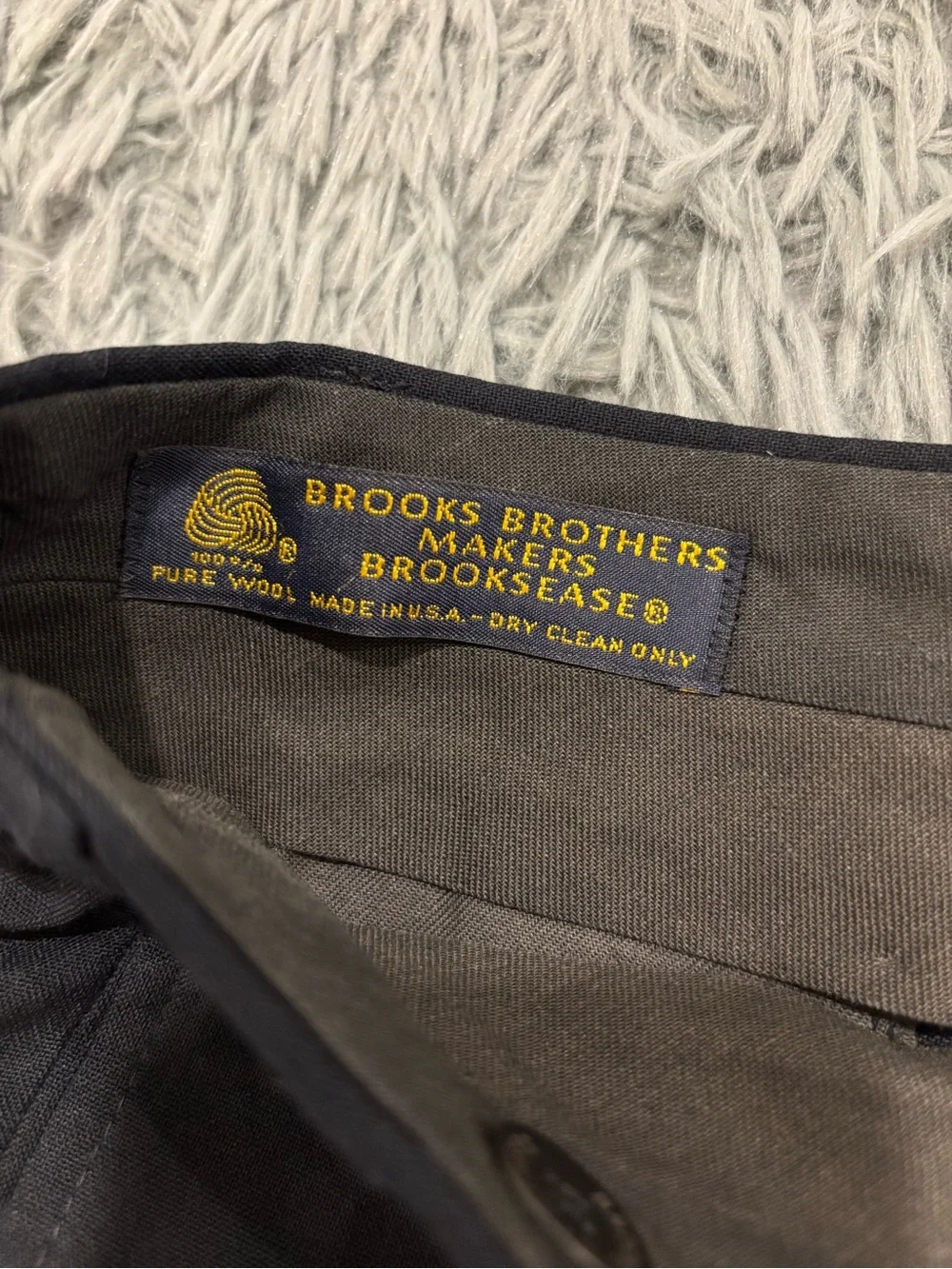 Brooks Brothers Brooksease Men Black Suit 100% Wool 42R Single Breasted 2 Button